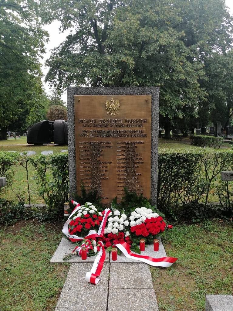 Rocznica wybuchu II wojny światowej na Cmentarzu Centralnym