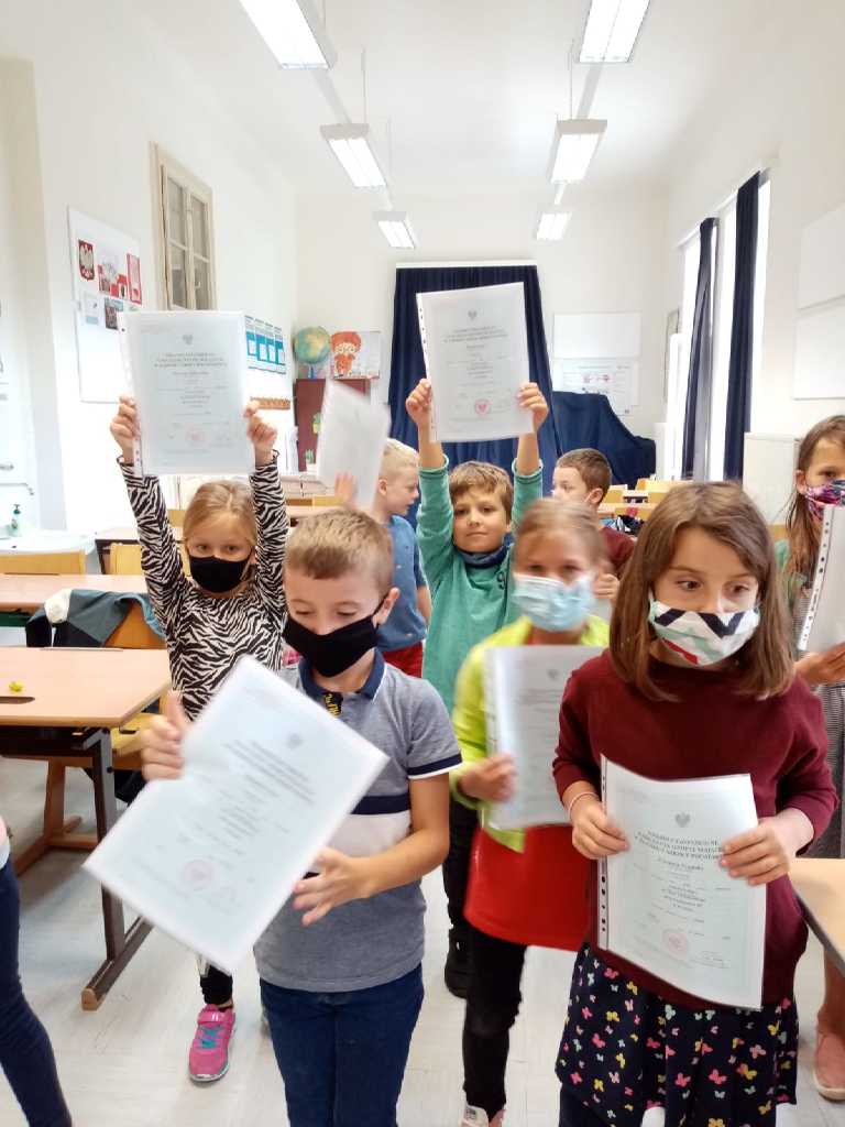 Migawki z rozdania świadectw we wrześniu 2020 r
