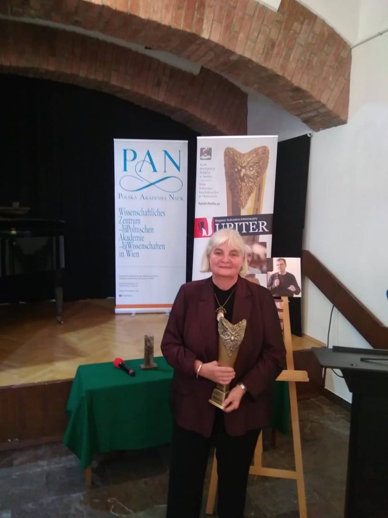 Wręczenie Złotej Sowy Dyrektor Szkoły p. Hanna Kaczmarczyk