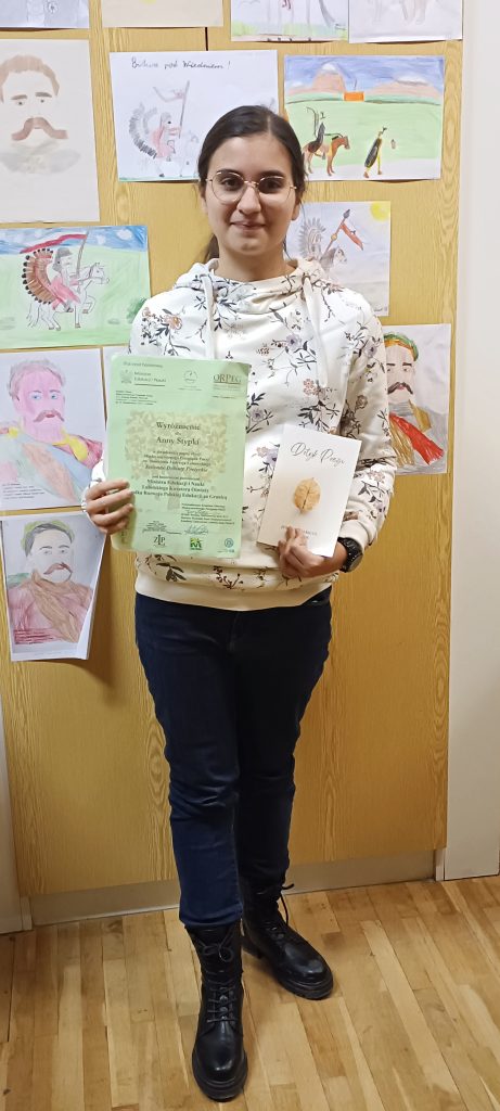 Wyróżnienie dla Anny Stypki, uczennicy III  klasy liceum ogólnokształcącego w Międzynarodowym Przeglądzie Poezji im. Stanisława Łukomskiego