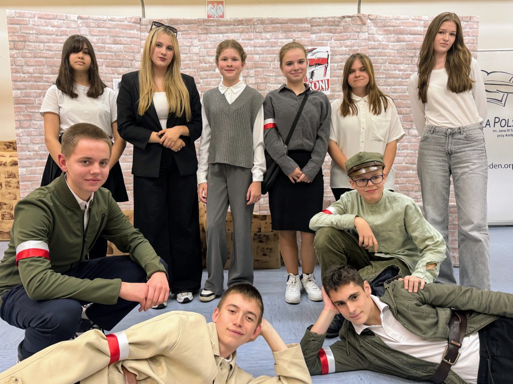 Finał projektu szkolnego z okazji 80 rocznicy Powstania Warszawskiego