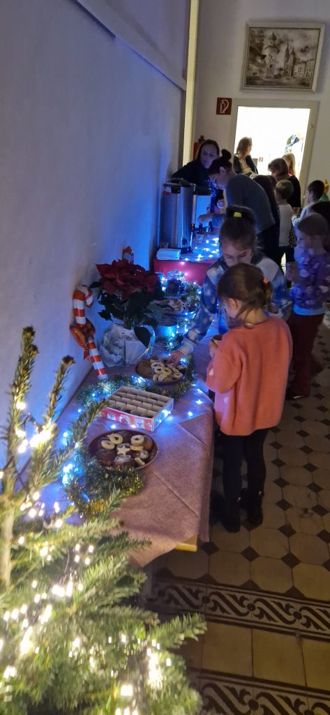 Andrzejkowy poczęstunek przygotowany przez Radę Rodziców