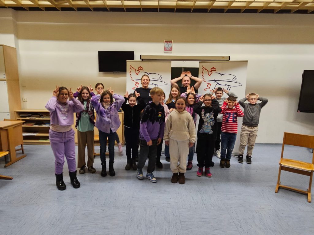 Warsztaty teatralne prowadzone przez aktorów Teatru „Trip”.