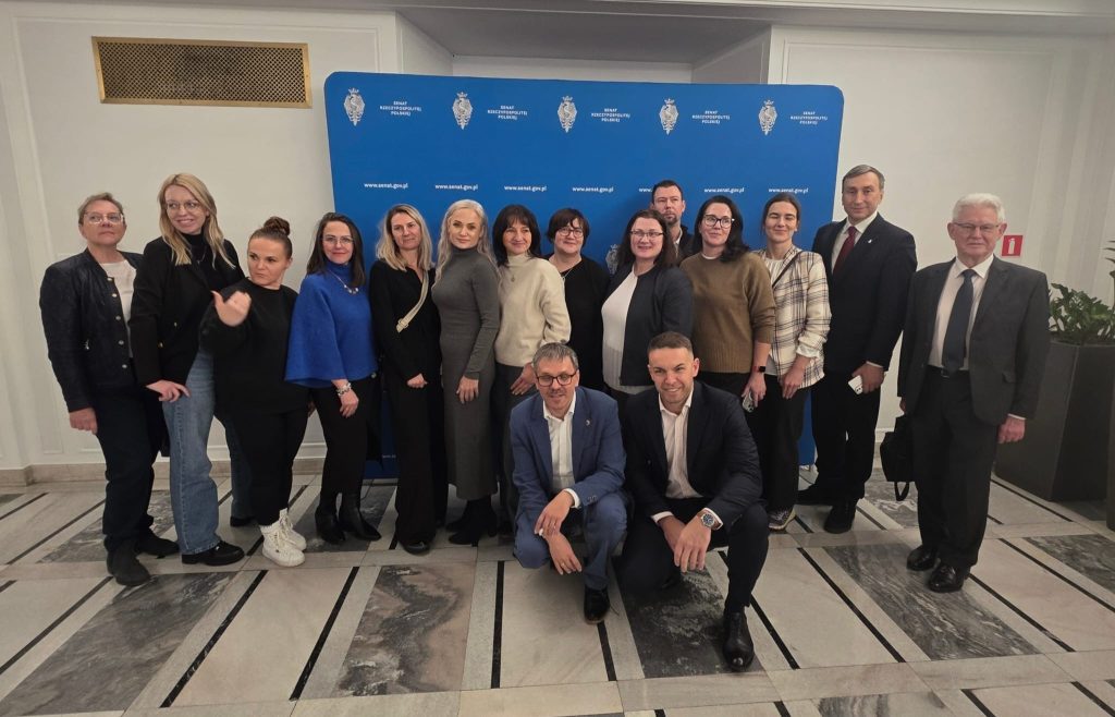 Wyjazd do Warszawy i Mińska Mazowieckiego 20-23 listopada 2025 zorganizowany przez Fundację Warszawski Instytut Bankowości w ramach spotkania w Polonijnej Akademii Przedsiębiorczości połączone z obchodami 125-lecia spółdzielczości uczniowskiej.