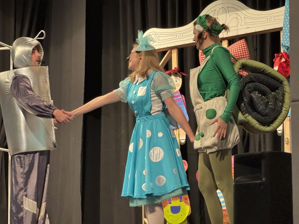 Spektakl świąteczny „Pan Antenka i srebrny kubraczek”.